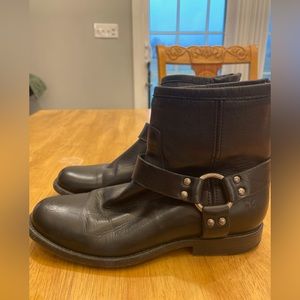 Frye Philip Harness Leather Back Zip Ankle Boots Black Biker Women's Size 7 B